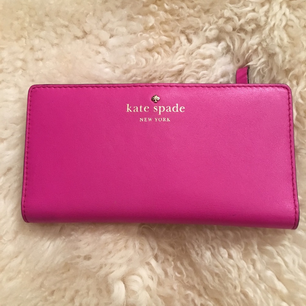 Kate Spade Wallet NWOT - Picture 1 of 3